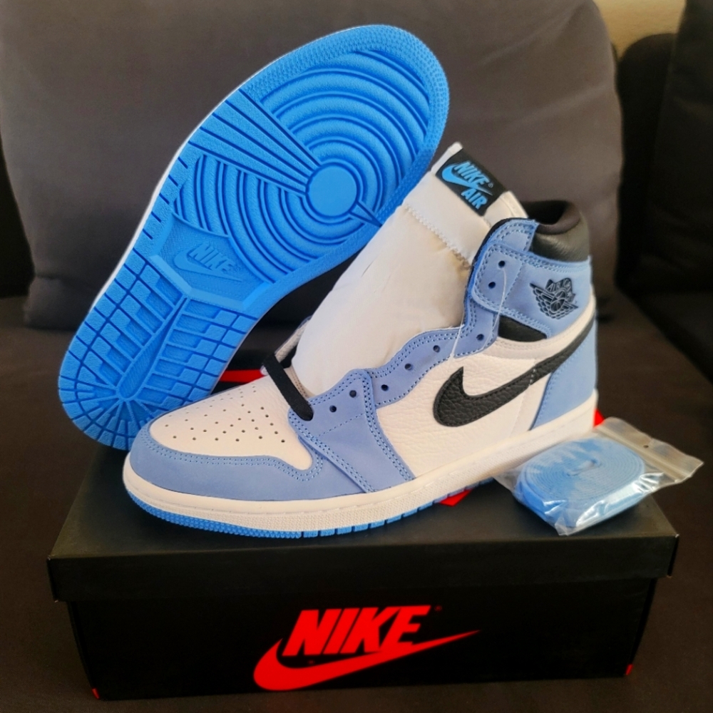 Sold✨️✨️✨️Jordan 1 high retro og "University blue"